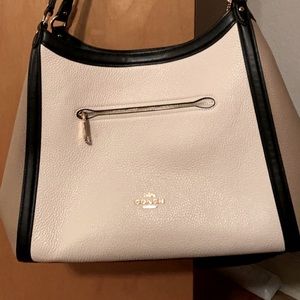 Kristy coach shoulder bag , new without tags never used , everyday cute bag!